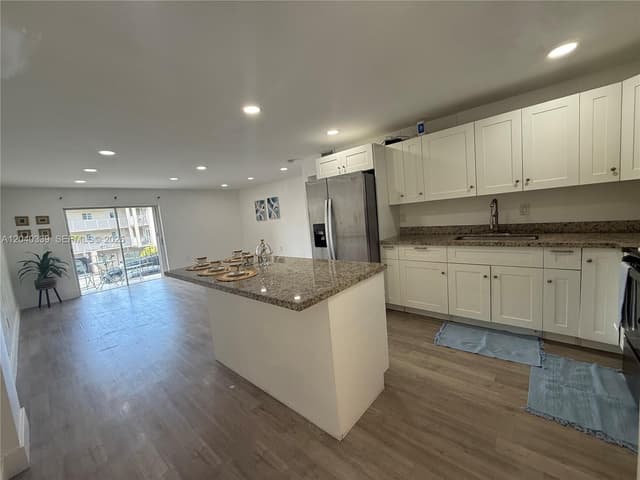 6780 W 2nd Ct # 212, Hialeah FL 33012 - Hialeah, FL - Photo 3