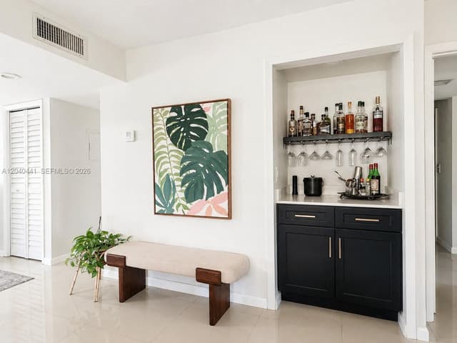 305 Lakeview Dr # 204, Weston FL 33326 - Weston, FL - Photo 7