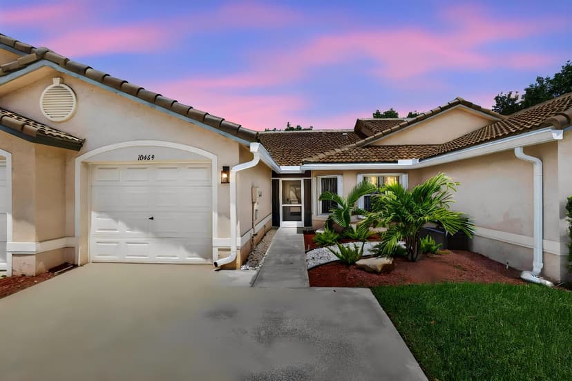 10469 Pelican Drive, Wellington FL 33414