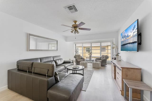 1110 Boxwood Drive # 202, Delray Beach FL 33445 - Delray Beach, FL - Photo 5