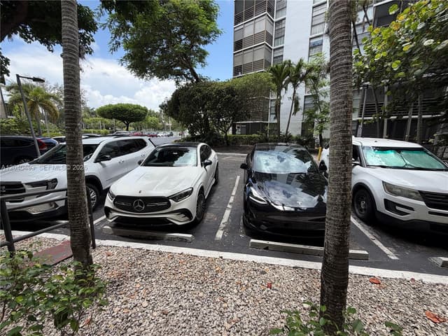 20500 W Country Club Dr # 109, Aventura FL 33180 - Aventura, FL - Photo 5