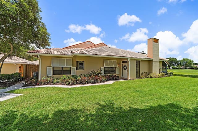261 Old Meadow Way Way, Palm Beach Gardens FL 33418 - Palm Beach Gardens, FL - Photo 3