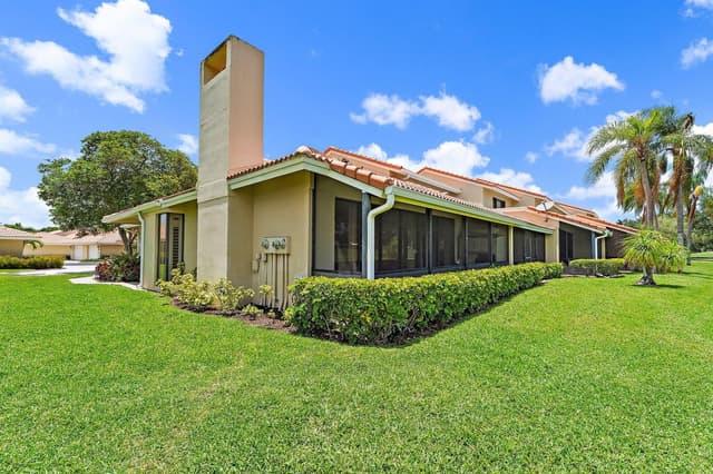 261 Old Meadow Way Way, Palm Beach Gardens FL 33418 - Palm Beach Gardens, FL - Photo 5