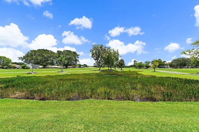 261 Old Meadow Way Way, Palm Beach Gardens FL 33418 - Palm Beach Gardens, FL - Photo 4