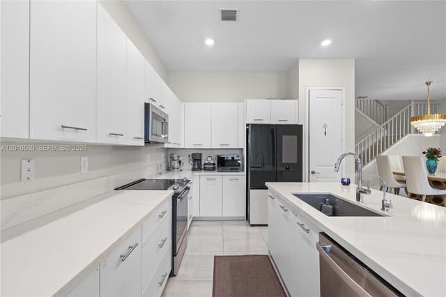 17384 SW 41st St, Miramar FL 33029 - Miramar, FL - Photo 6