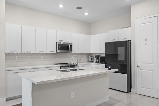 17384 SW 41st St, Miramar FL 33029 - Miramar, FL - Photo 5
