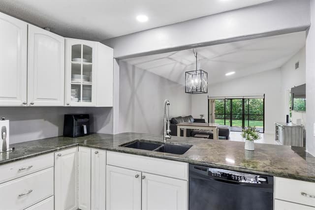 4149 Palm Forest Drive S, Delray Beach FL 33445 - Delray Beach, FL - Photo 4