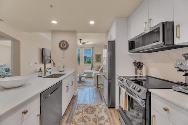 533 NE 3rd Avenue # 512, Fort Lauderdale FL 33301 - Fort Lauderdale, FL - Photo 6