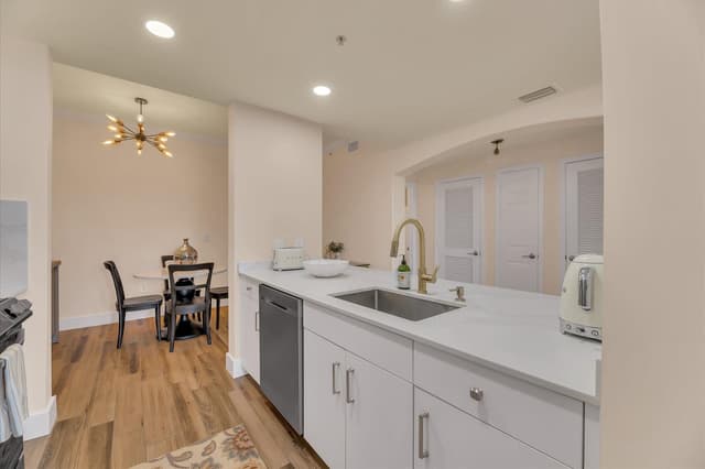 533 NE 3rd Avenue # 512, Fort Lauderdale FL 33301 - Fort Lauderdale, FL - Photo 7