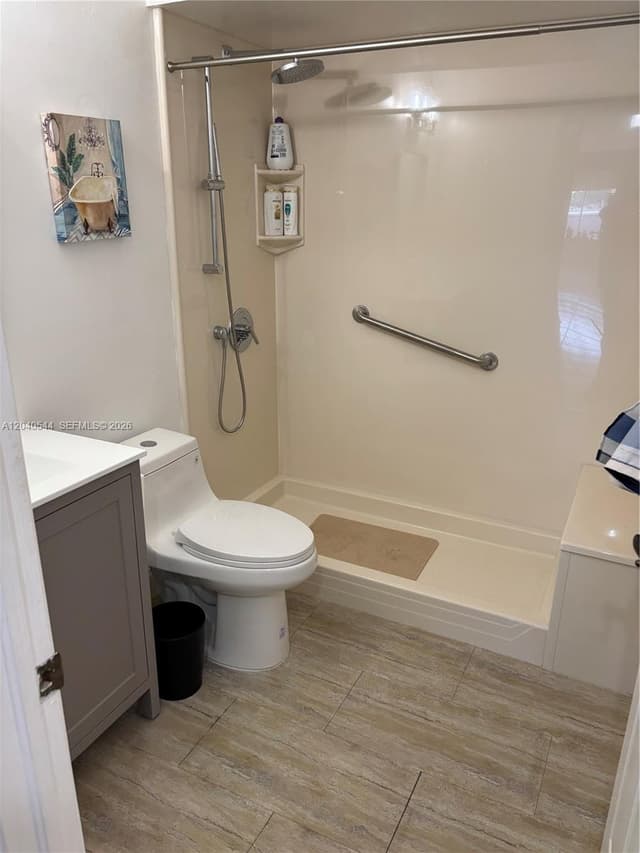 18713 NW 78th Ct, Hialeah FL 33015 - Hialeah, FL - Photo 5