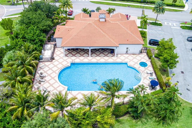 1009 Sweet Briar Lane, Riviera Beach FL 33410 - Riviera Beach, FL - Photo 5