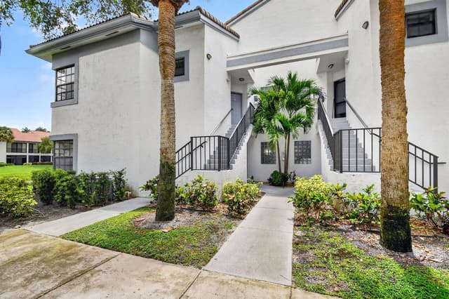 5395 Firenze Drive # B, Boynton Beach FL 33437 - Boynton Beach, FL - Photo 2