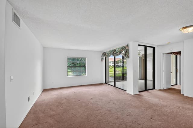 5395 Firenze Drive # B, Boynton Beach FL 33437 - Boynton Beach, FL - Photo 4