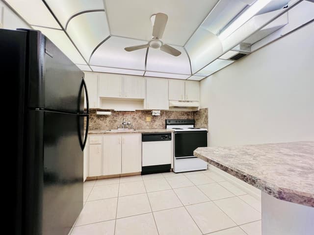 107 Wellington D, West Palm Beach FL 33417 - West Palm Beach, FL - Photo 4