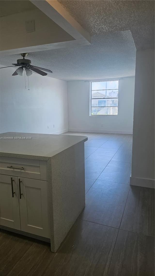 5625 W 20th Ave # 208, Hialeah FL 33012 - Hialeah, FL - Photo 3