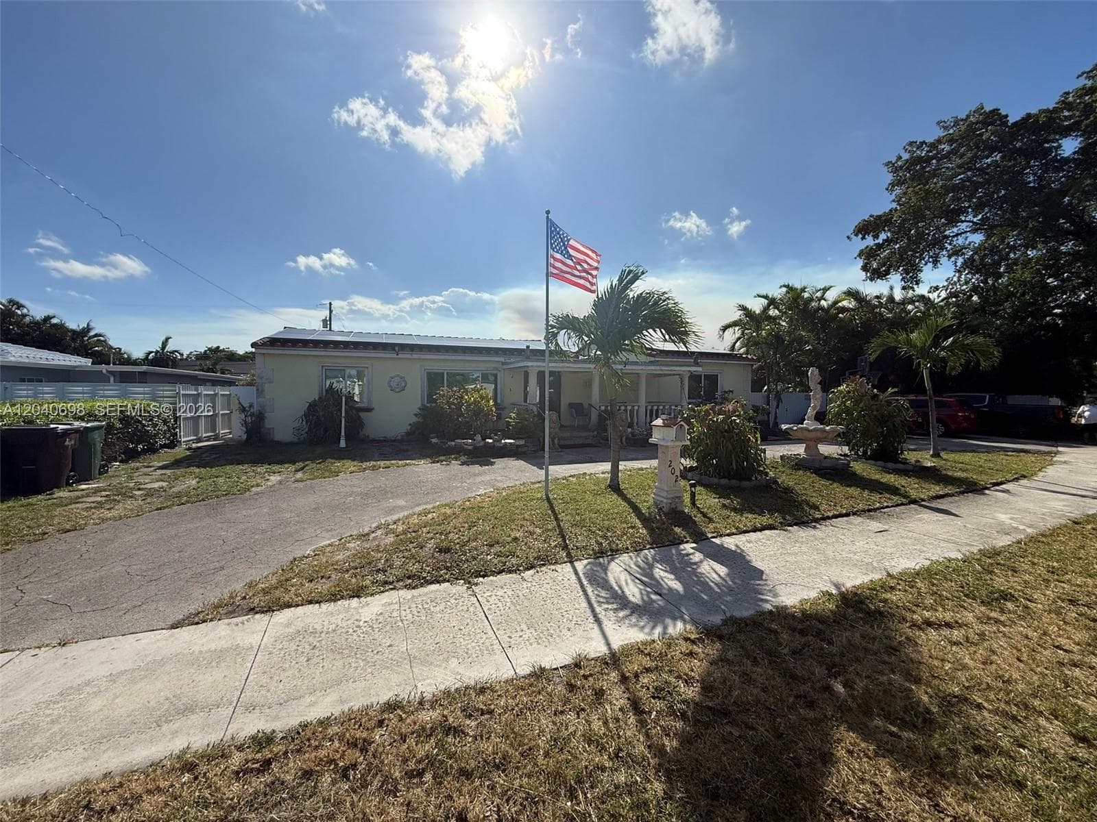 202 To To Lo Chee Dr, Hialeah FL 33010