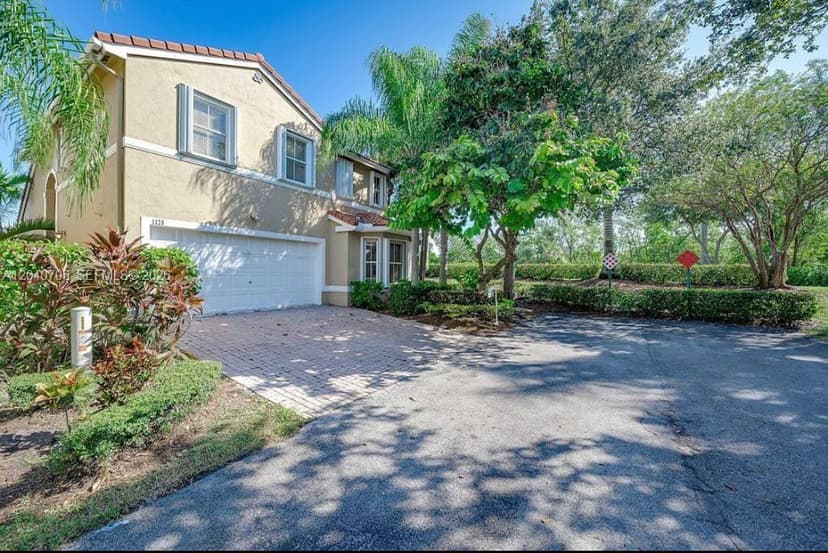 1125 Butternut Ln, Hollywood FL 33019