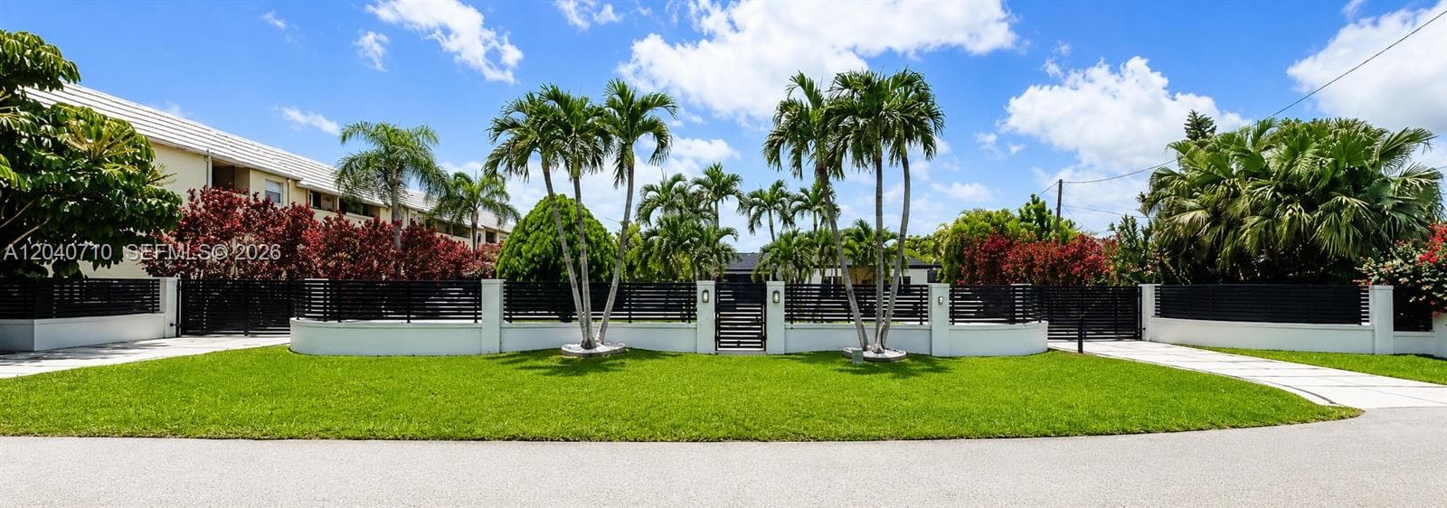 6940 SW 89th Ct, Miami FL 33173