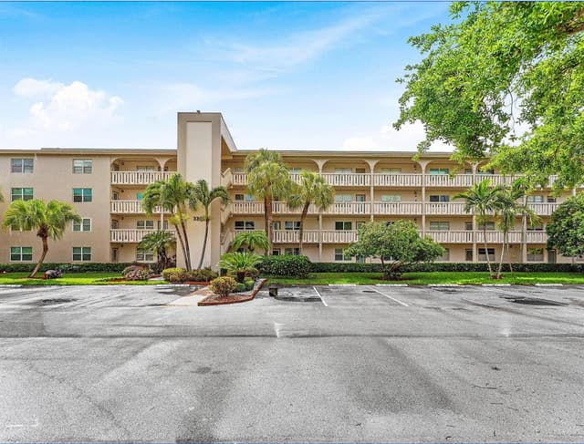 3301 Aruba Way # D3, Coconut Creek FL 33066 - Coconut Creek, FL - Photo 2