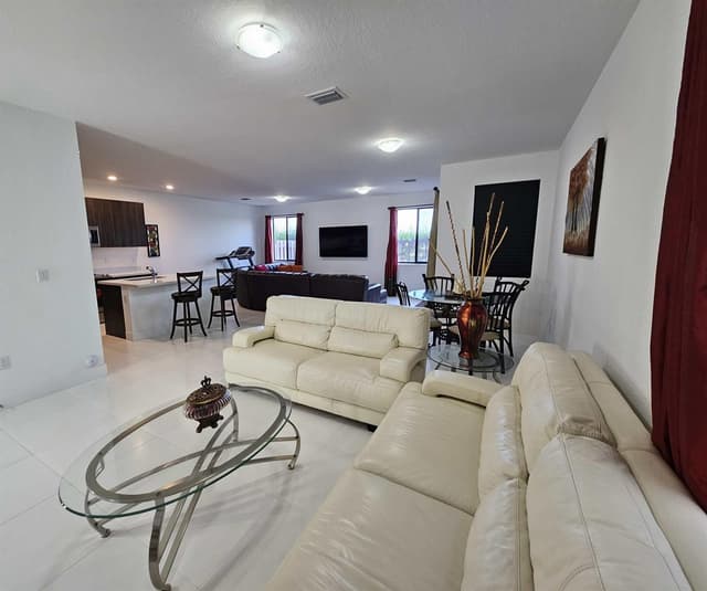 15743 SW 136th Terrace, Miami FL 33196 - Miami, FL - Photo 6
