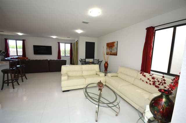15743 SW 136th Terrace, Miami FL 33196 - Miami, FL - Photo 3