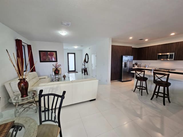 15743 SW 136th Terrace, Miami FL 33196 - Miami, FL - Photo 5