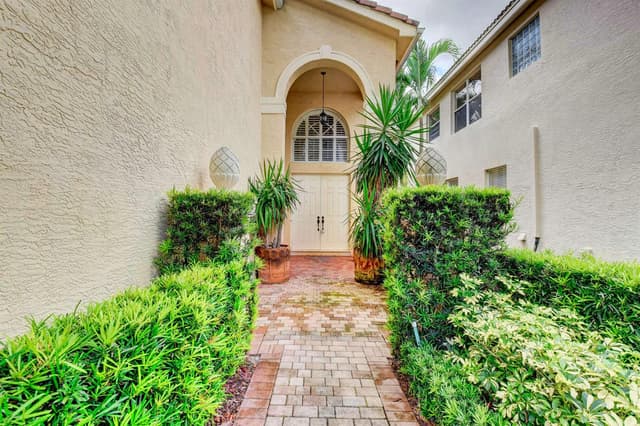 8957 Sandy Crest Lane, Boynton Beach FL 33473 - Boynton Beach, FL - Photo 3