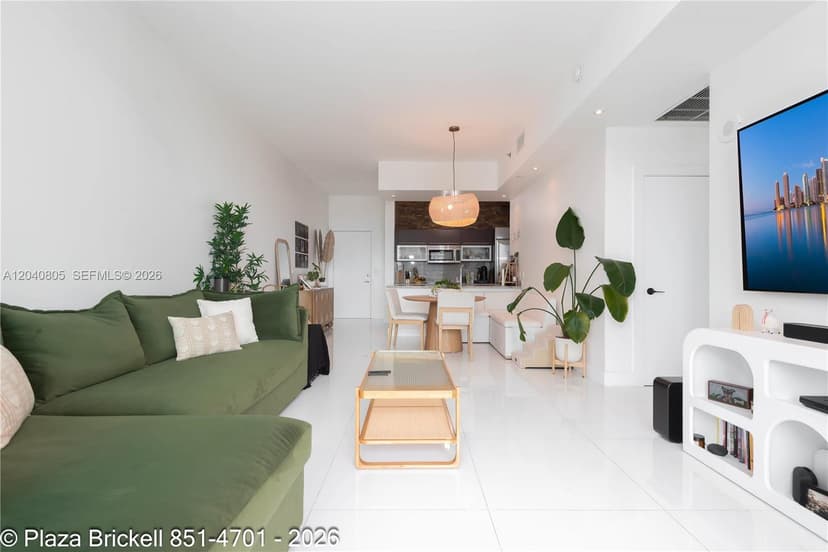 950 Brickell Bay Dr # 4701, Miami FL 33131