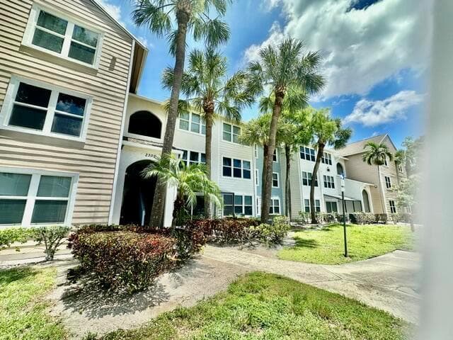 2305 N Congress Avenue # 11, Boynton Beach FL 33426