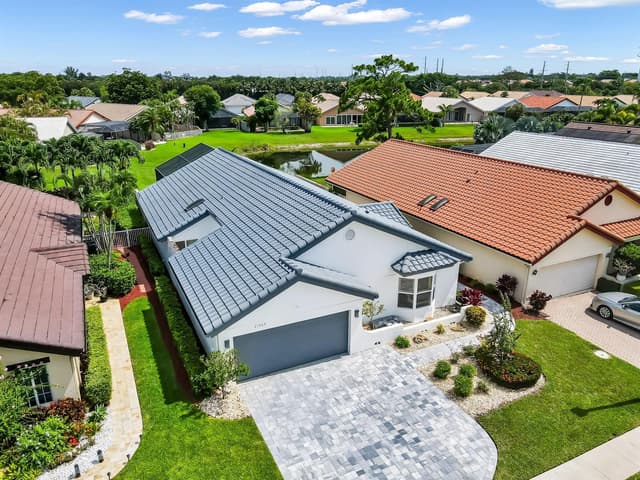 21089 Cottonwood Drive, Boca Raton FL 33428 - Boca Raton, FL - Photo 2
