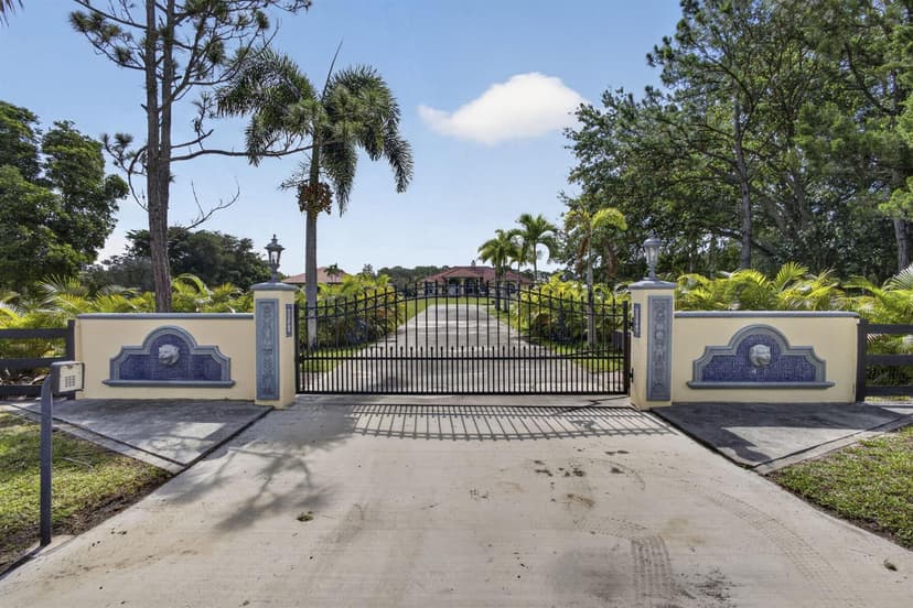 2564 Deer Run Trail, Loxahatchee FL 33470