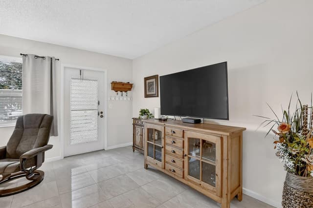 438 Tilford U, Deerfield Beach FL 33442 - Deerfield Beach, FL - Photo 6