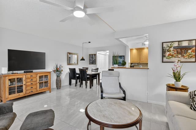 438 Tilford U, Deerfield Beach FL 33442 - Deerfield Beach, FL - Photo 4