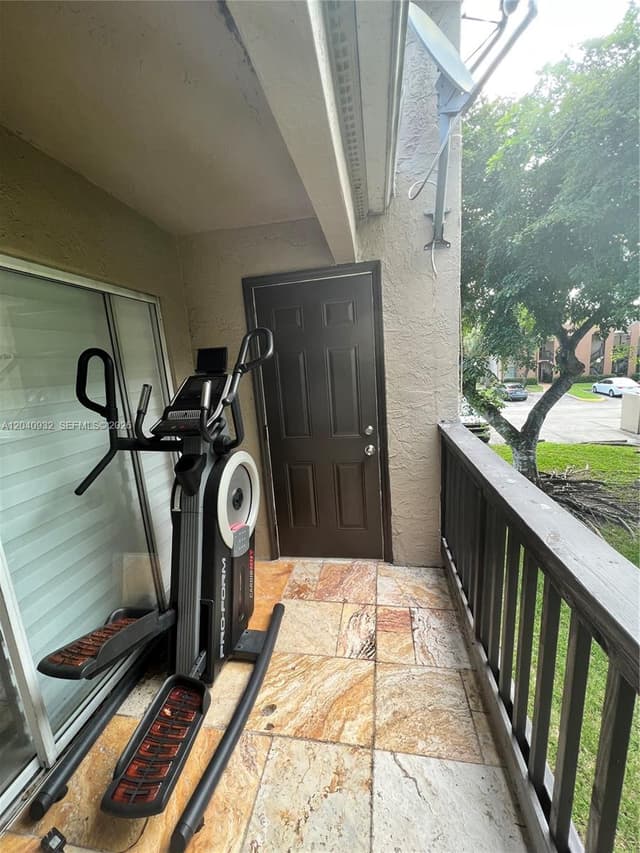 11376 SW 2nd Ct # 11376, Pembroke Pines FL 33025 - Pembroke Pines, FL - Photo 4