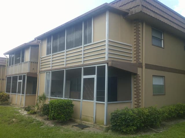588 Brittany M, Delray Beach FL 33446 - Delray Beach, FL - Photo 2
