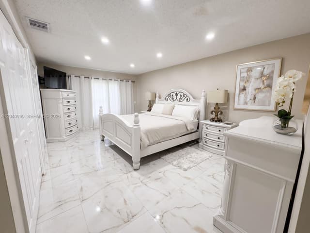 324 Patio Village Ter, Weston FL 33326 - Weston, FL - Photo 7