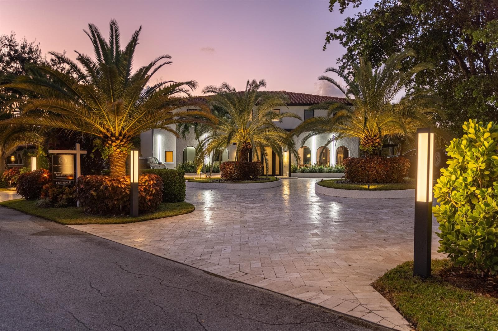 290 NW 6th Street, Boca Raton FL 33432