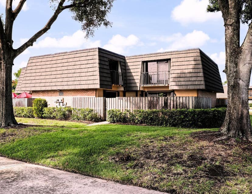 2229 22nd Way, West Palm Beach FL 33407