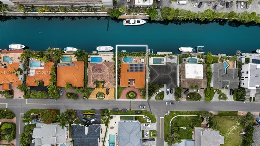 3220 NE 164th St, North Miami Beach FL 33160