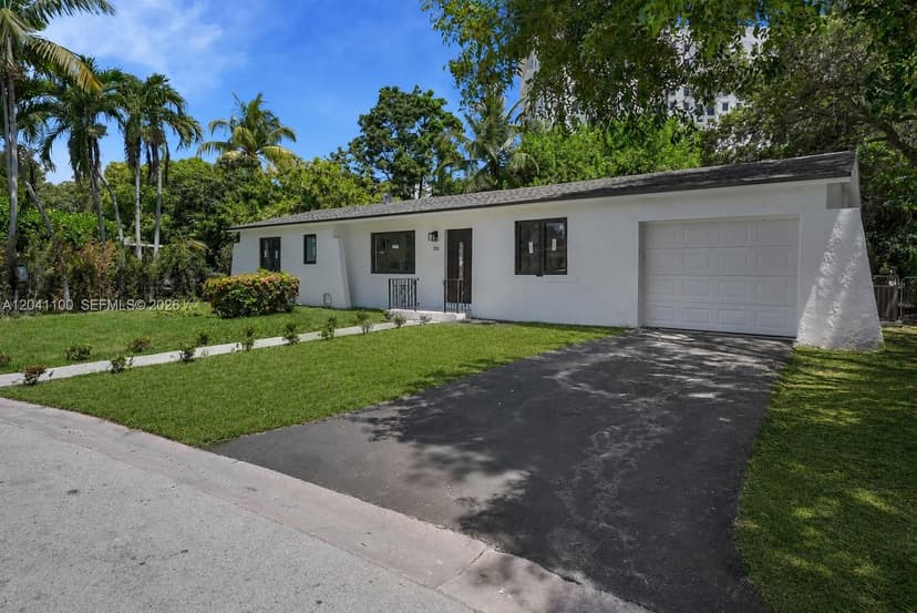 211 Washington Dr, Coral Gables FL 33133