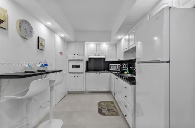 3901 S Ocean Dr # 8C, Hollywood FL 33019 - Hollywood, FL - Photo 3