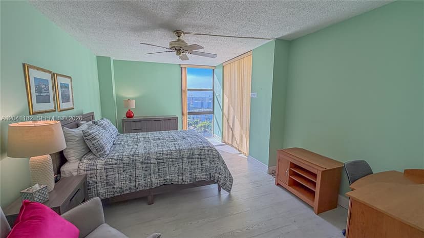 20335 W Country Club Dr # 2102, Aventura FL 33180