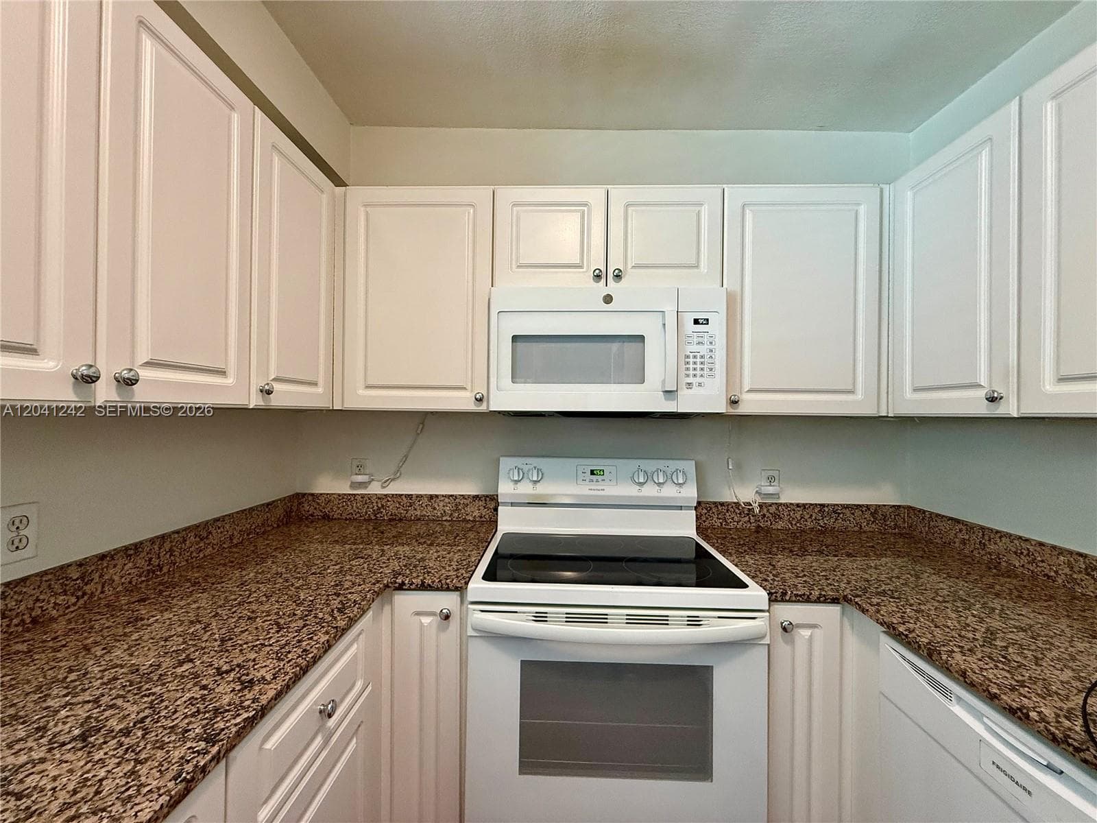 7800 Collins Ave # 407, Miami Beach FL 33141