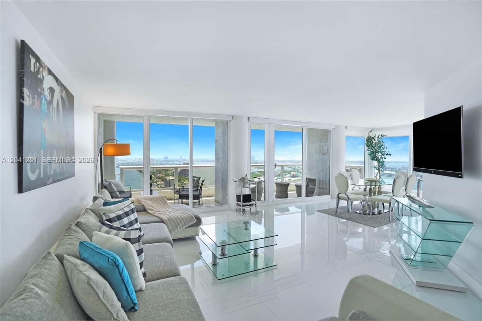 1717 N Bayshore Dr # 3931, Miami FL 33132 - Miami, FL - Photo 1