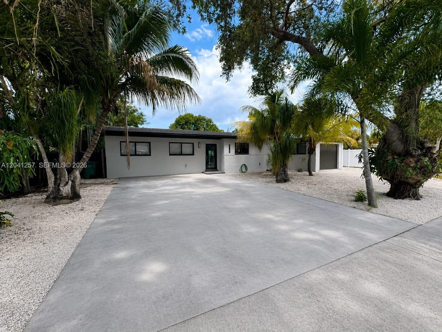 19700 NE 11th Pl, Miami FL 33179