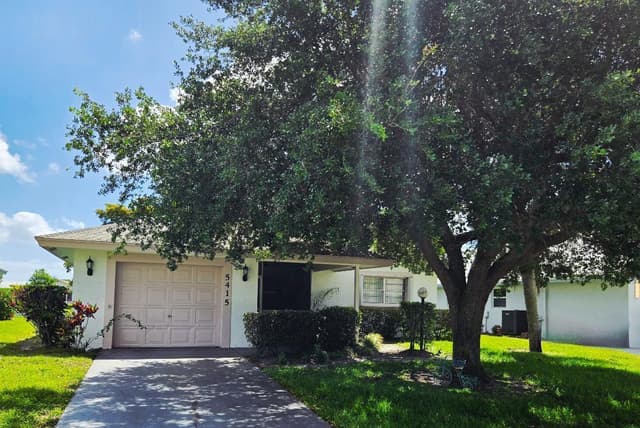 5415 Crystal Anne Drive, West Palm Beach FL 33417 - West Palm Beach, FL - Photo 2