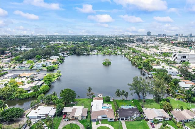 2531 NE 195th St, Miami FL 33180 - Miami, FL - Photo 7