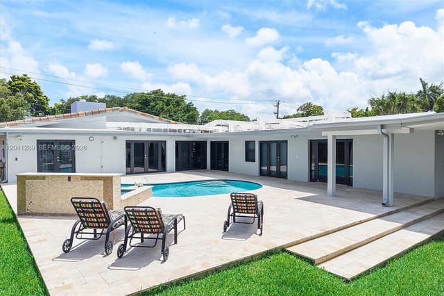 2531 NE 195th St, Miami FL 33180 - Miami, FL - Photo 4
