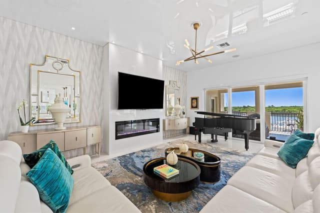 1050 Seminole Drive, Fort Lauderdale FL 33304 - Fort Lauderdale, FL - Photo 4