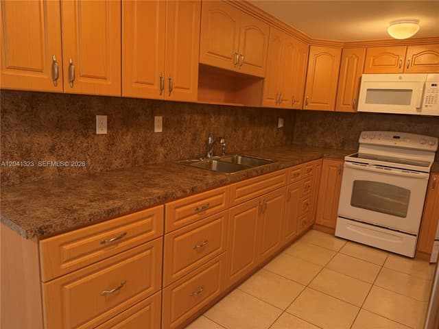 10090 NW 80th Ct # 1241, Hialeah Gardens FL 33016 - Hialeah Gardens, FL - Photo 7